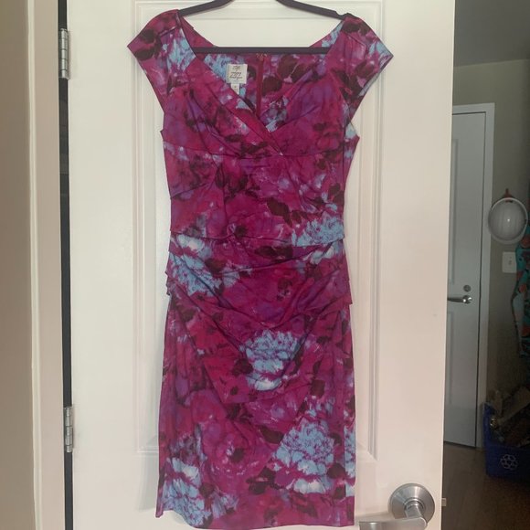 Floral V-neck Dress with cap sleeves with ruched detail - Picture 1 of 3